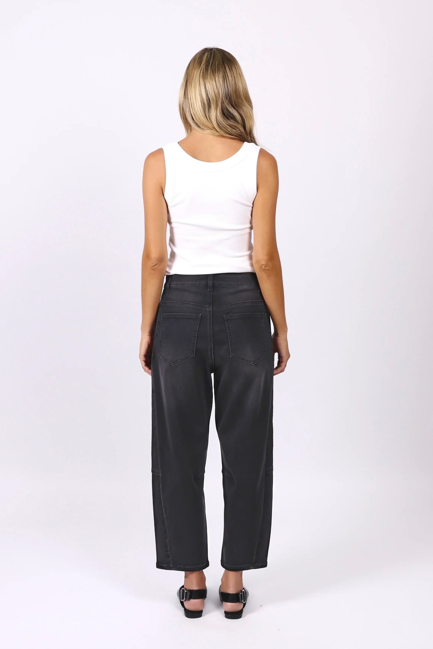 TONI BARREL JEANS - Ink , Black & Light