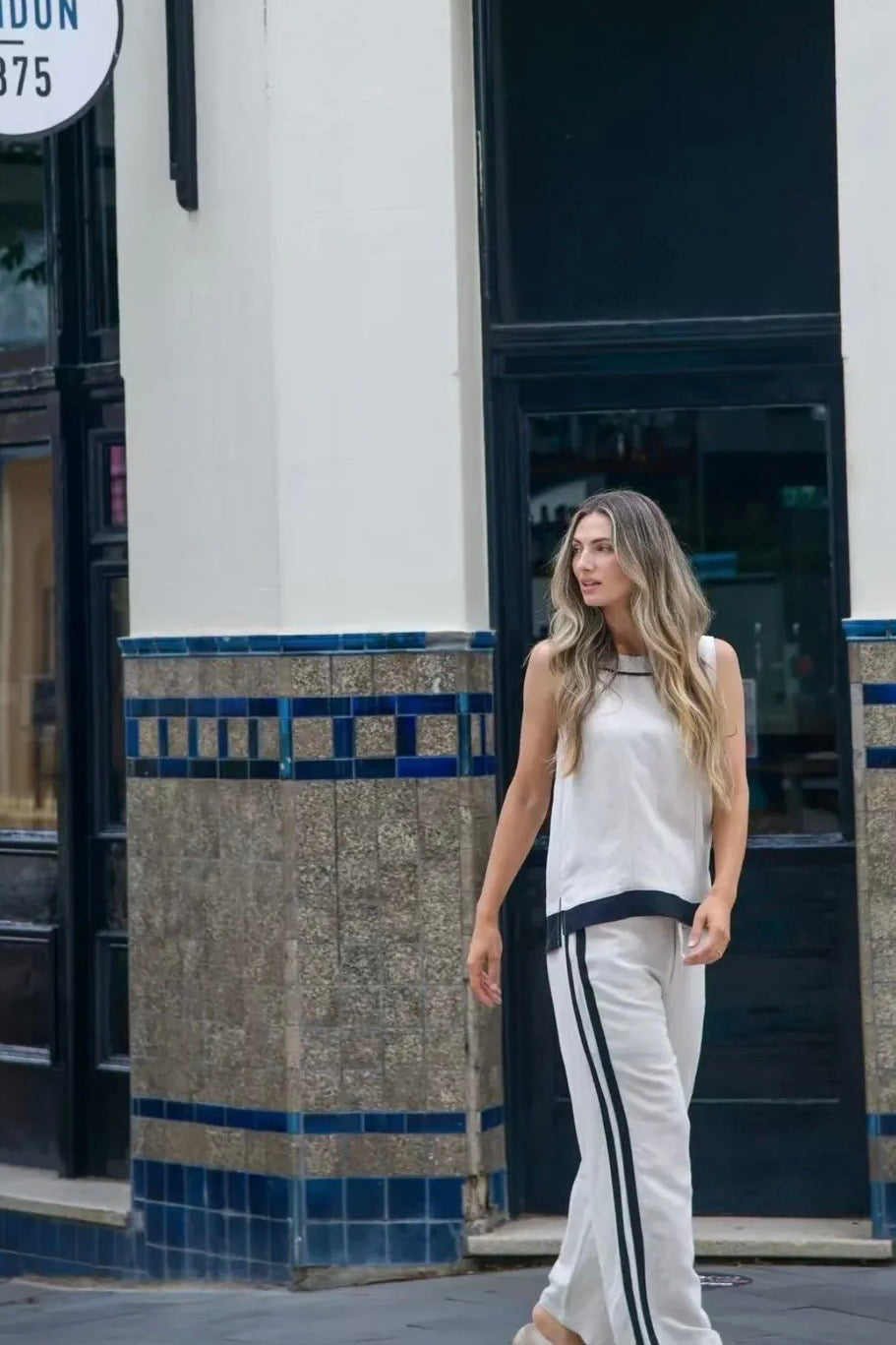 VIOLET TOP- Beige , White & Chocolate