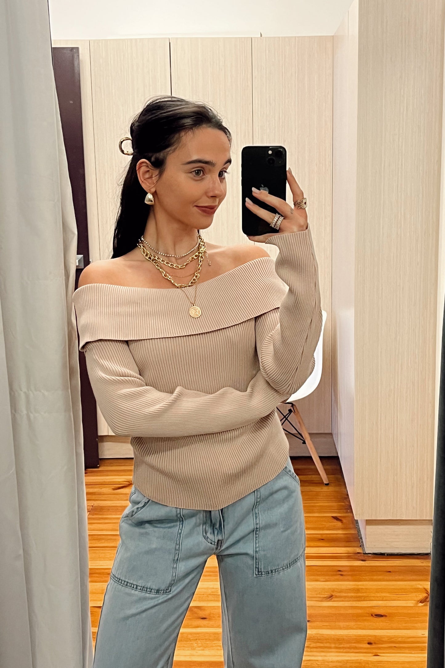 off shoulder long sleeve knit