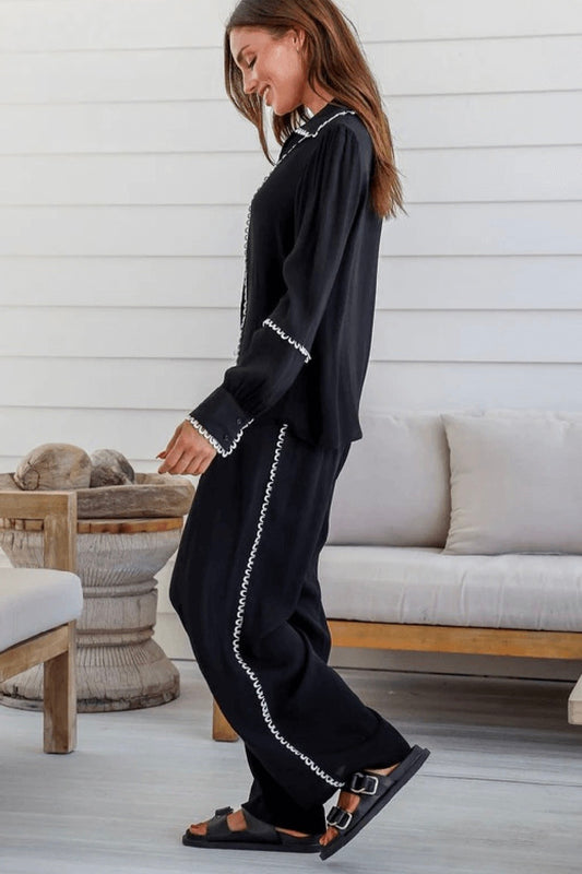 black taylored pant with white side