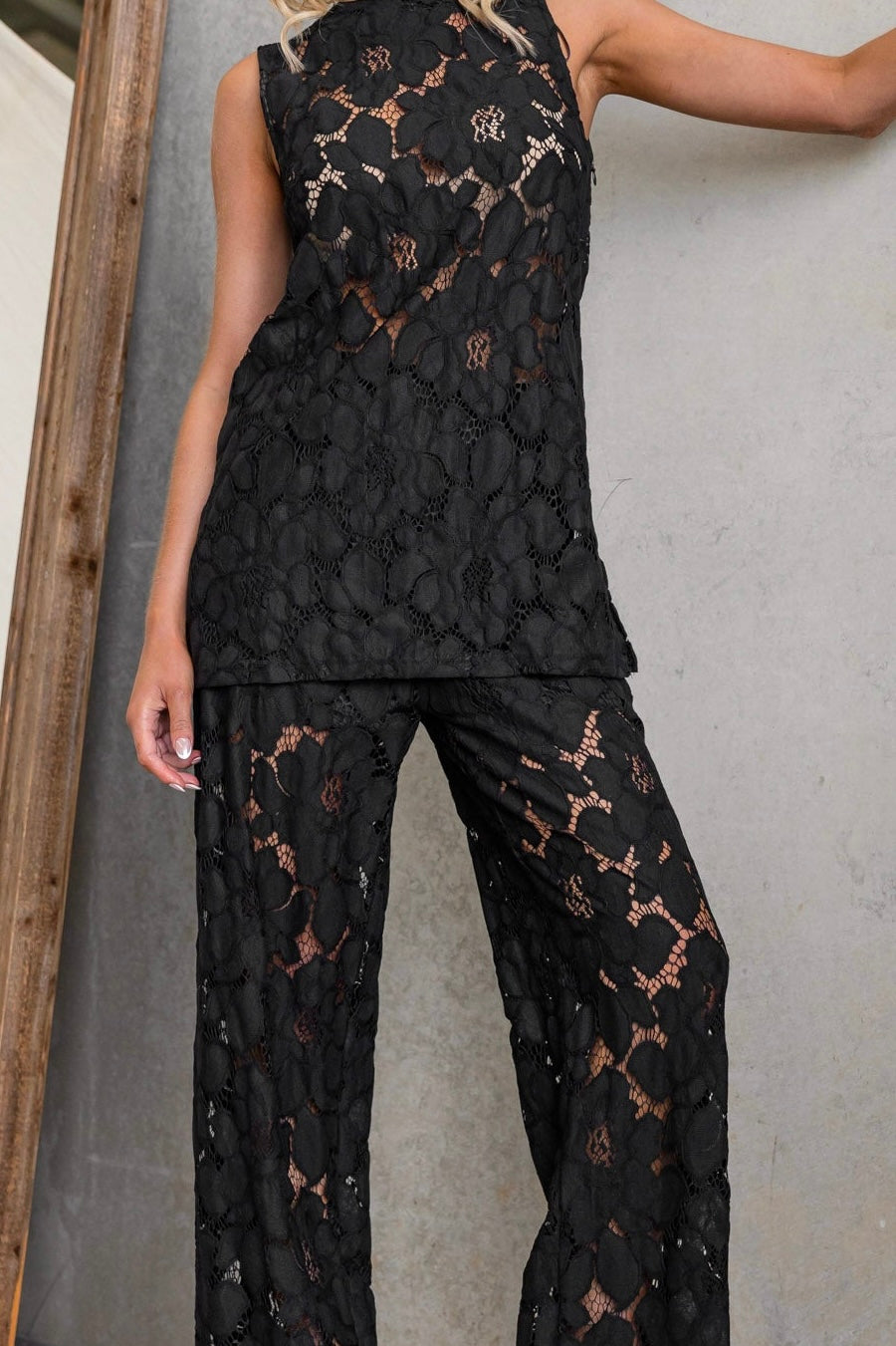 TUSCAN LACE TOP