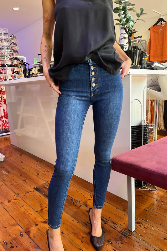 BUTTON FLY SKINNY JEAN