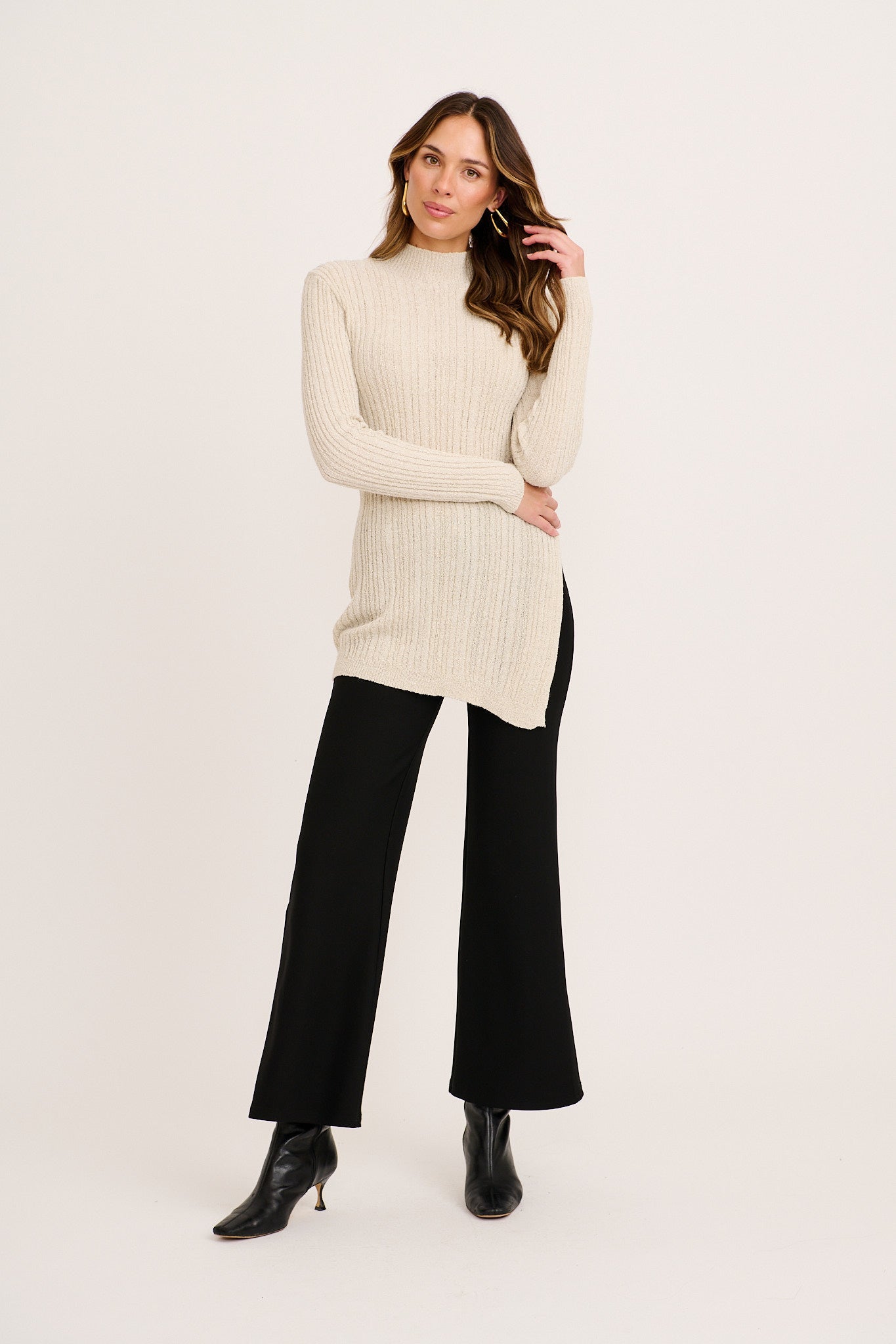 BOUCE' SIDE SPLIT KNIT -Stone & Black