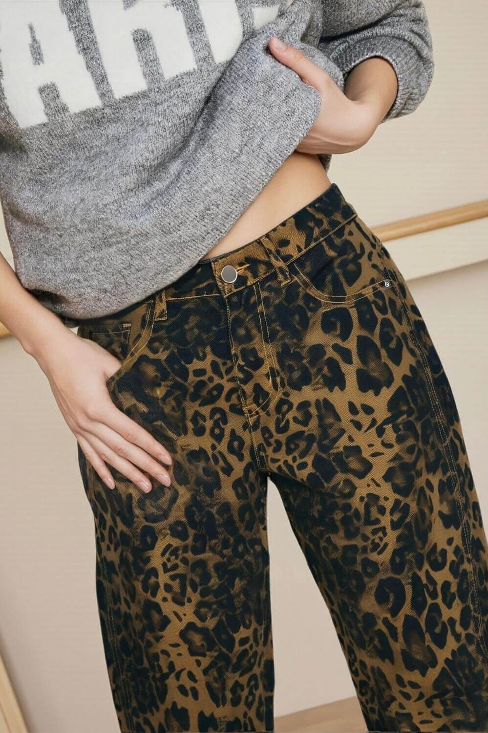 LEOPARD BARREL JEAN