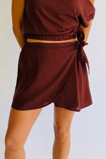 CINDY SKORT - White & Chocolate