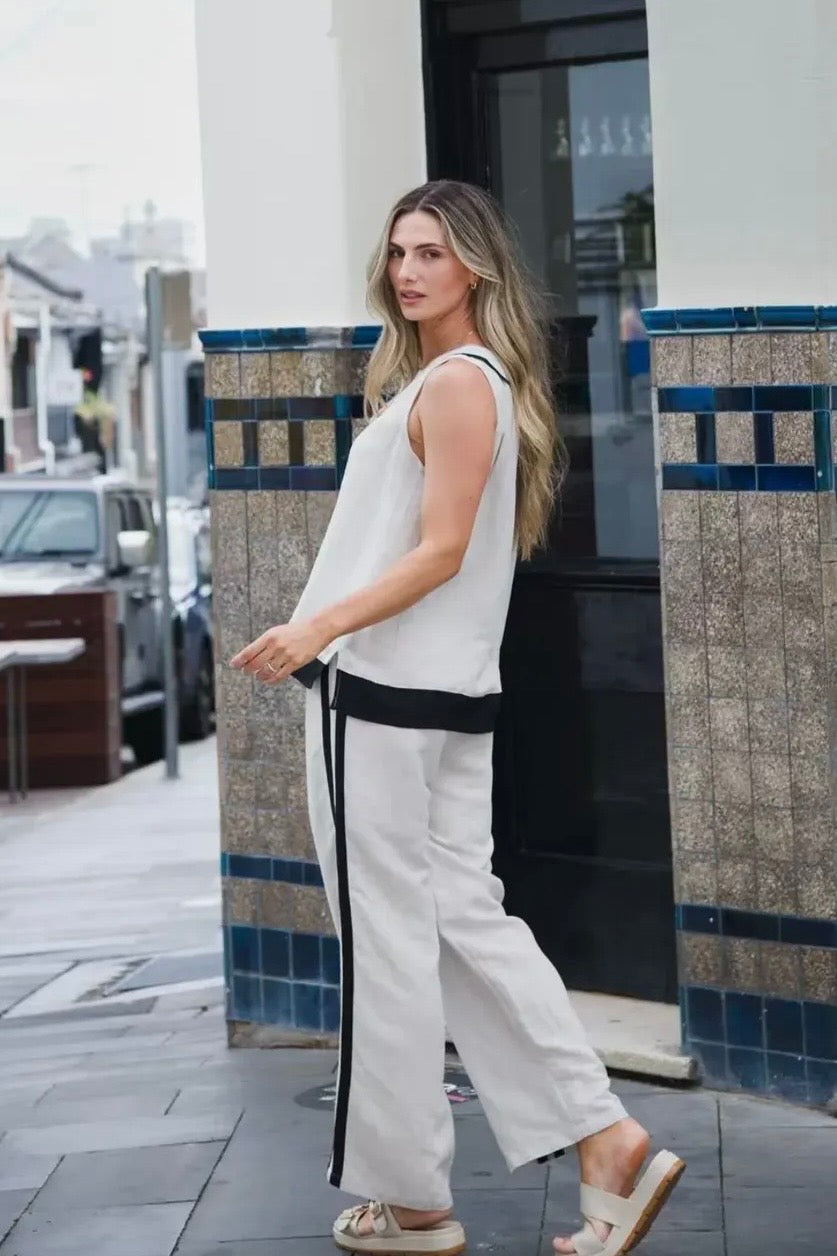 VIOLET TOP- Beige , White & Chocolate