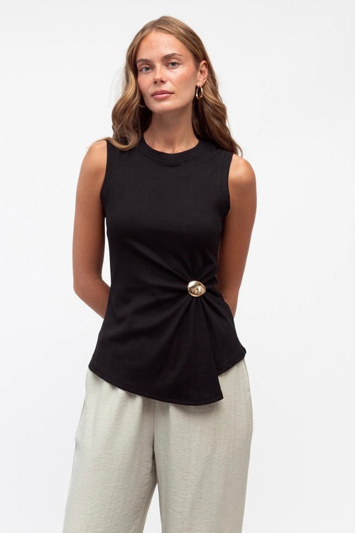 black ribbed tank top with gold broach