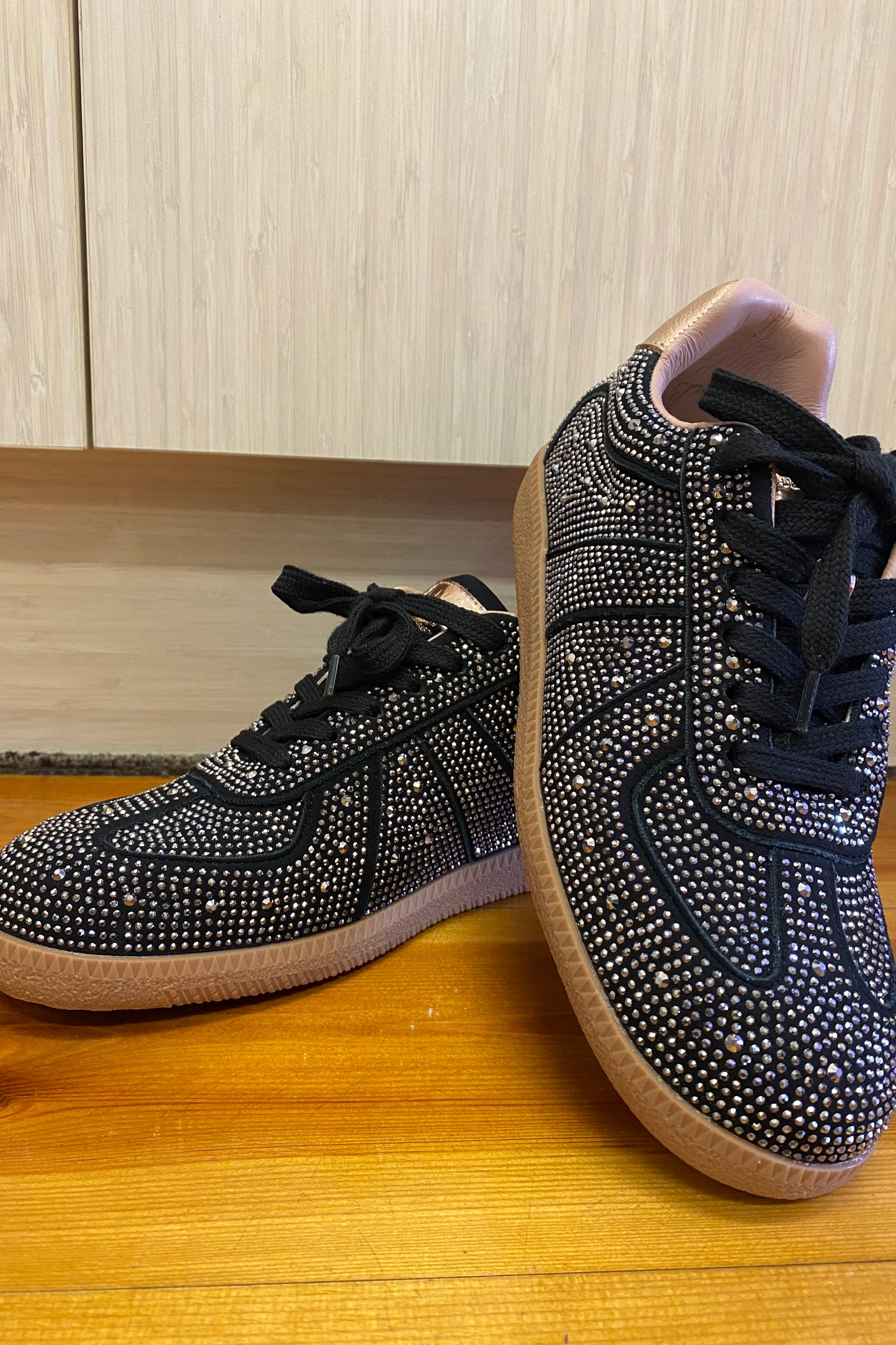 VELVET BLING SNEAKER- Tan & Black & Blue