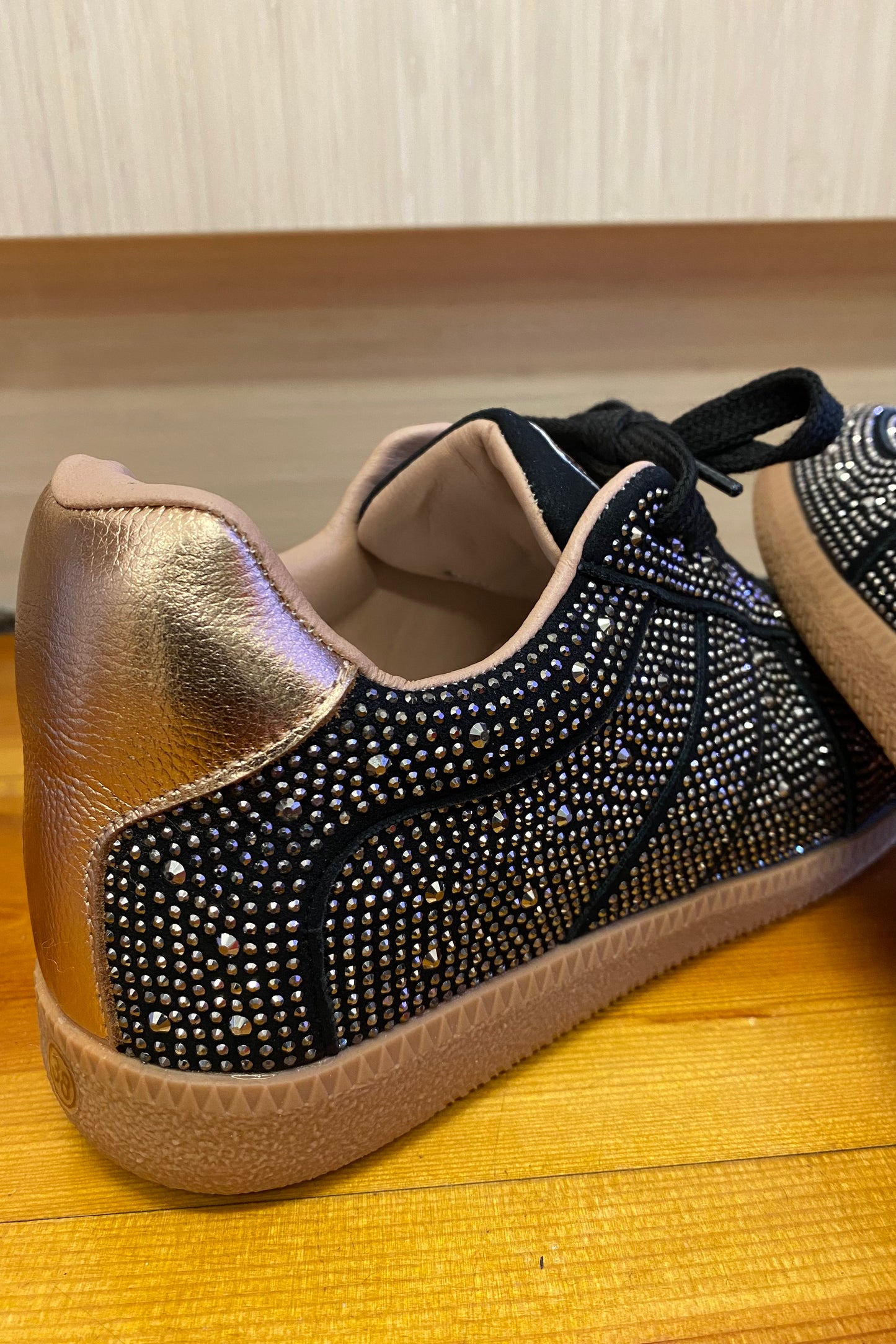 VELVET BLING SNEAKER- Tan & Black & Blue