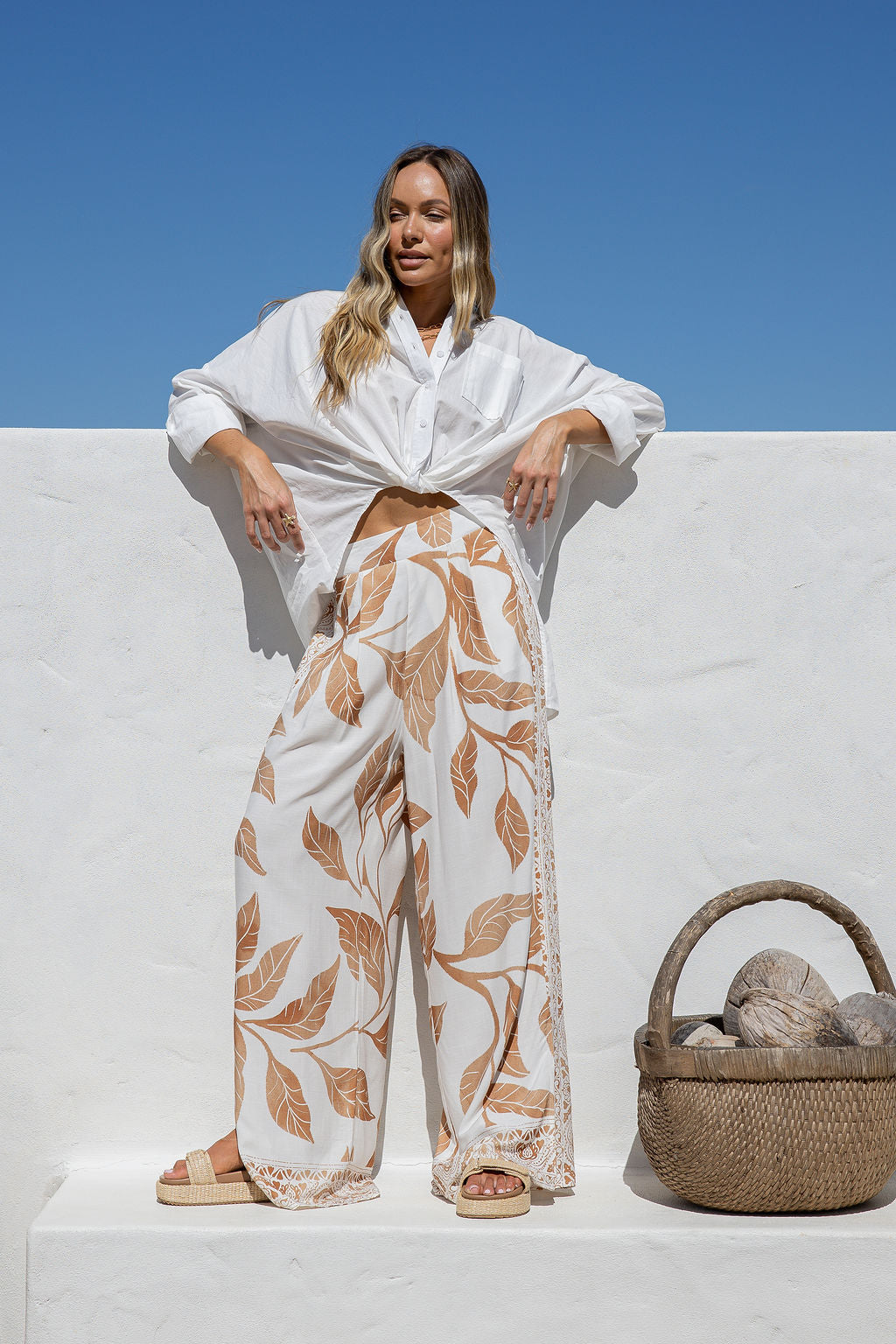 white twist canggu jatea hilo shirt
