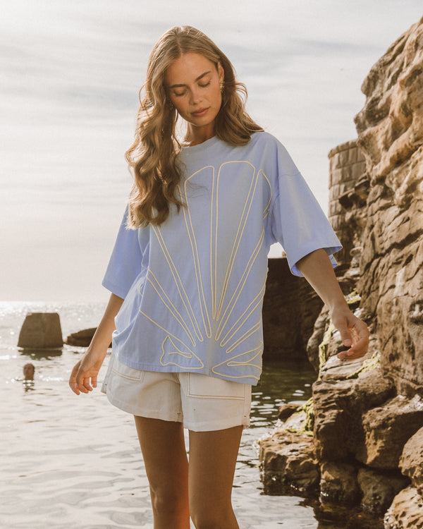 SHELLA TEE - Blue & White