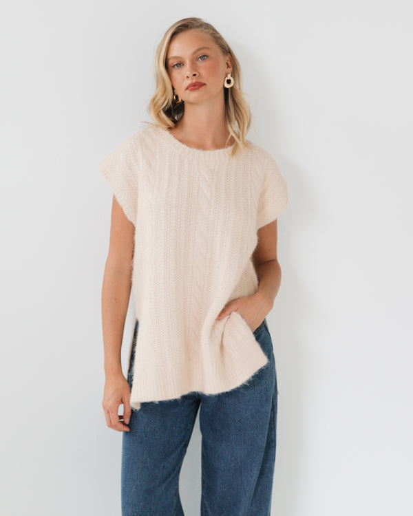 FIFI FLUFFY KNIT- Cream & Chocolate